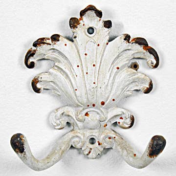 Twin Acanthus Hook