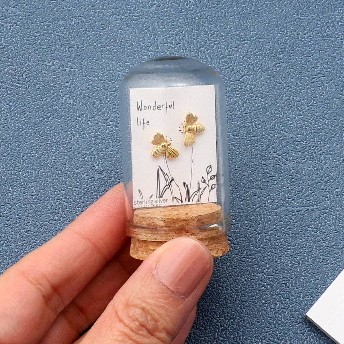 'Wonderful life' bee earrings S/G